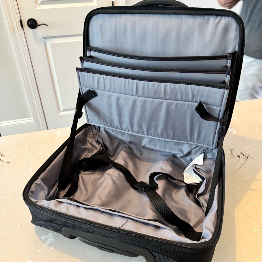 Samsonite Black Rolling Travel‎ Bag - Picture 6 of 13
